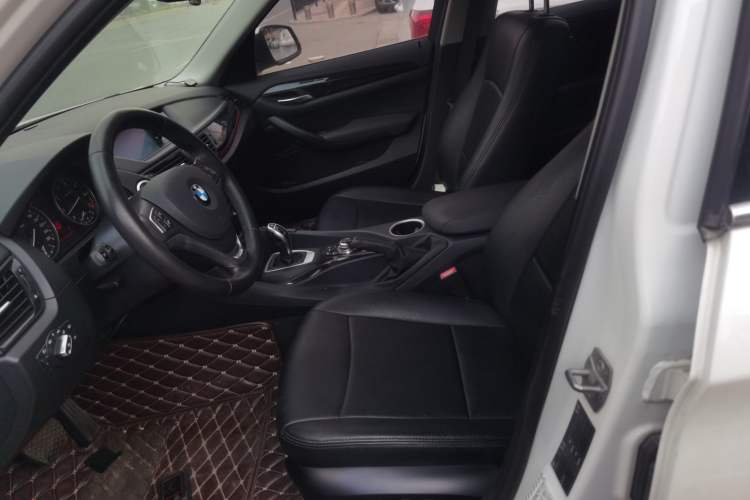 Used BMW X1 2015 sDrive18i Fashion Upgrade Edition Left Front Seat