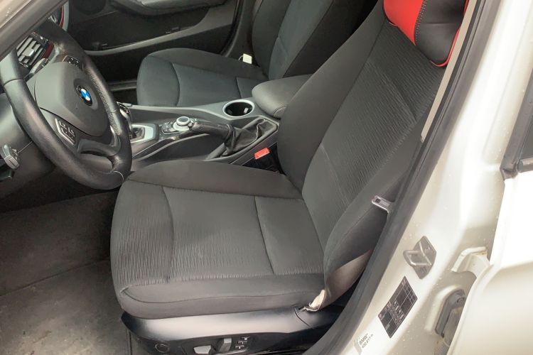 Used BMW X1 2015 sDrive18i Fashion Upgrade Edition Left Front Seat