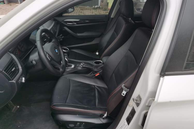 Used BMW X1 2015 sDrive18i Fashion Upgrade Edition Left Front Seat