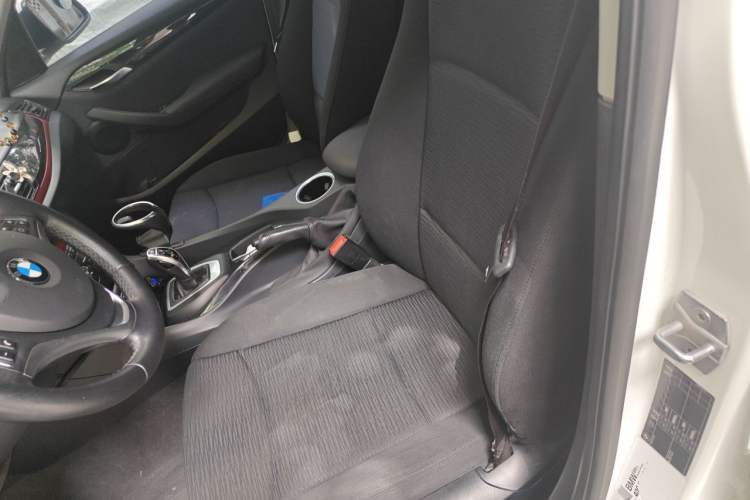 Used BMW X1 2015 sDrive18i Fashion Upgrade Edition Left Front Seat