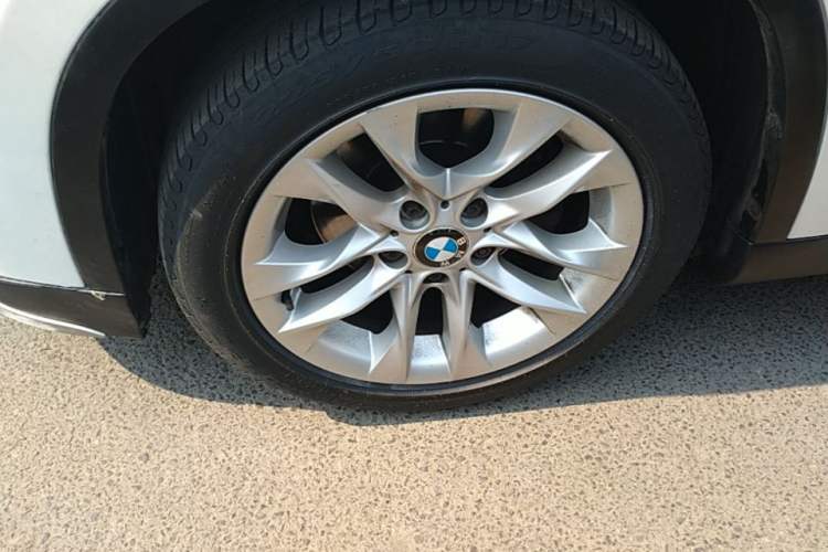 Used BMW X1 2015 sDrive18i Fashion Upgrade Edition Left Front Wheel Hub
