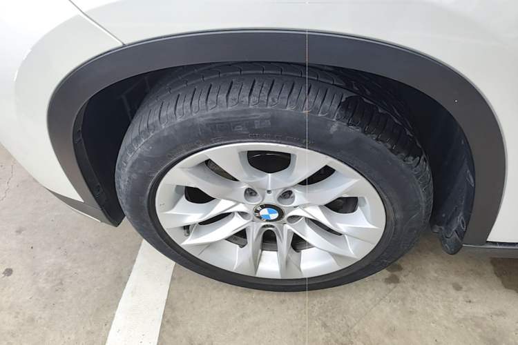 Used BMW X1 2015 sDrive18i Fashion Upgrade Edition Left Front Wheel Hub