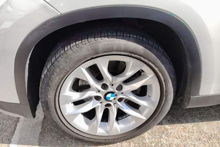 Used BMW X1 2015 sDrive18i Fashion Upgrade Edition Left Front Wheel Hub