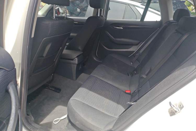 Used BMW X1 2015 sDrive18i Fashion Upgrade Edition Left Rear Seat
