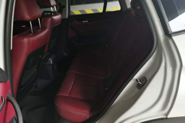 Used BMW X1 2015 sDrive18i Fashion Upgrade Edition Left Rear Seat