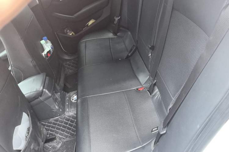 Used BMW X1 2015 sDrive18i Fashion Upgrade Edition Left Rear Seat