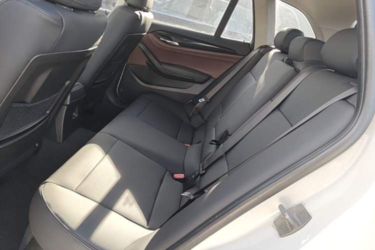 Used BMW X1 2015 sDrive18i Fashion Upgrade Edition Left Rear Seat