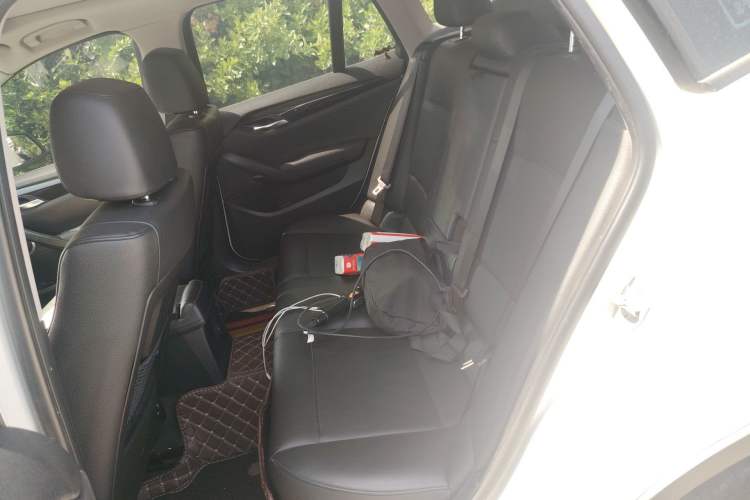 Used BMW X1 2015 xDrive20i Fashion Upgrade Edition Left Rear Seat
