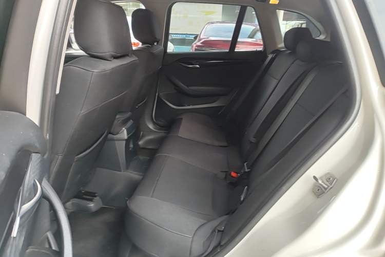 Used BMW X1 2015 sDrive18i Fashion Upgrade Edition Left Rear Seat