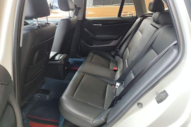 Used BMW X1 2015 sDrive18i Fashion Upgrade Edition Left Rear Seat