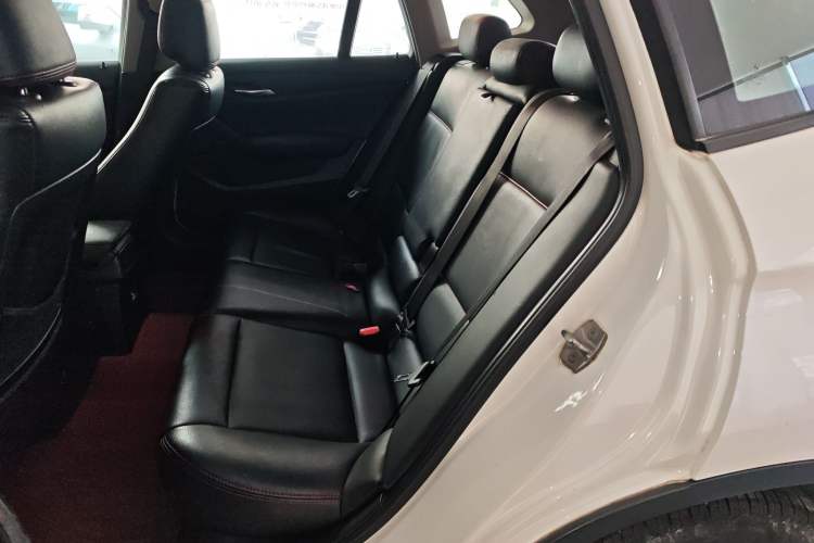 Used BMW X1 2015 sDrive18i Fashion Upgrade Edition Left Rear Seat