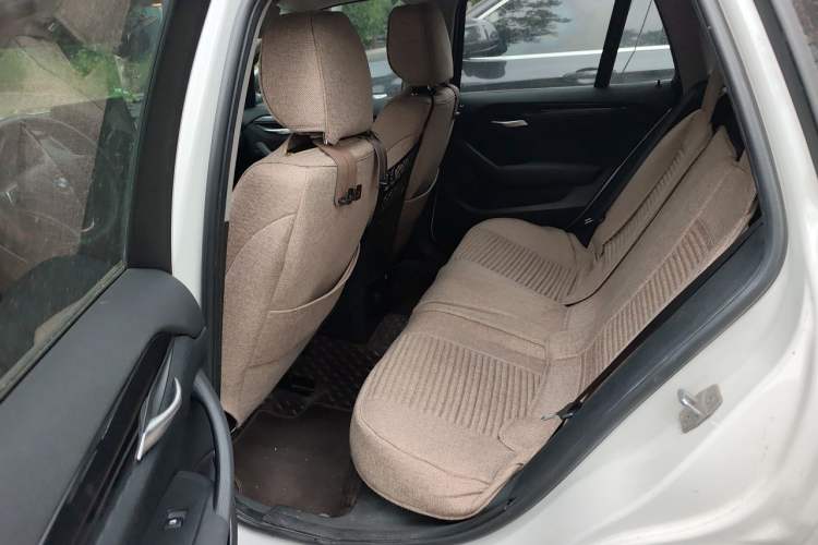 Used BMW X1 2015 sDrive18i Fashion Upgrade Edition Left Rear Seat