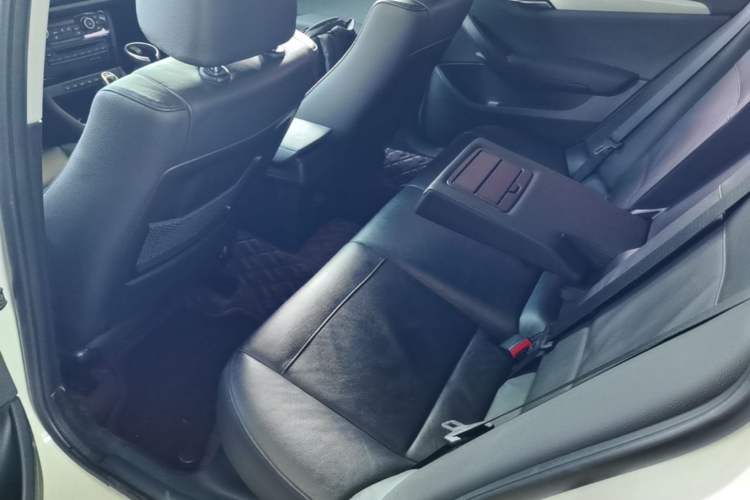 Used BMW X1 2015 xDrive20i Fashion Model Left Rear Seat