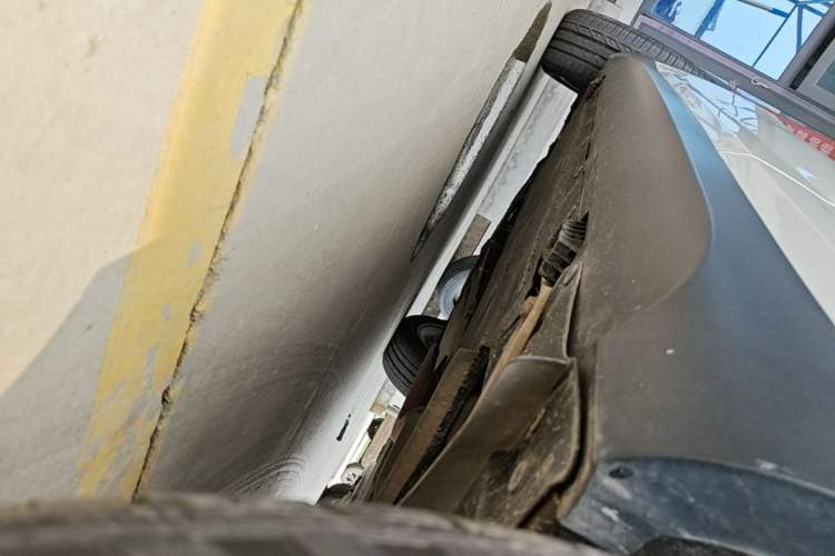 Used BMW X1 2015 sDrive18i Fashion Upgrade Edition Left Side Sill