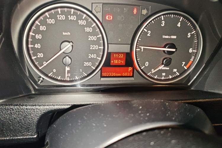Used BMW X1 2015 sDrive18i Leading Edition Odometer Close Up