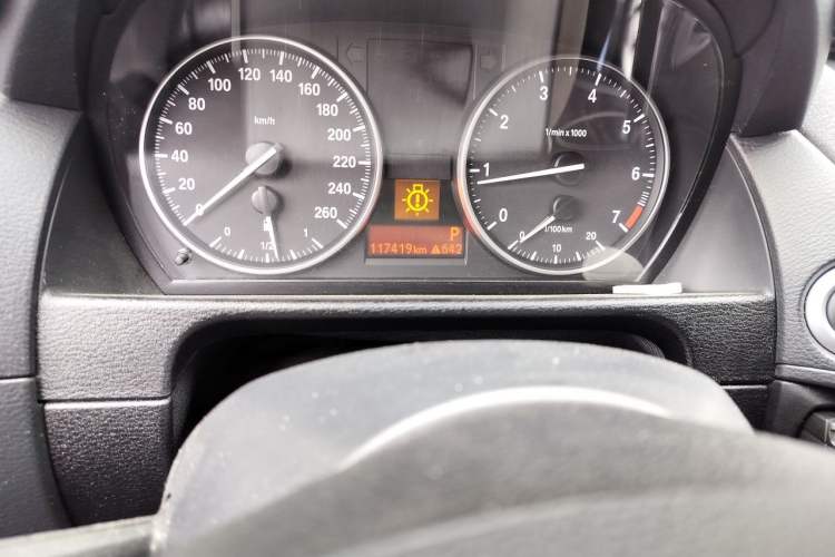 Used BMW X1 2015 sDrive18i Fashion Upgrade Edition Odometer Close Up