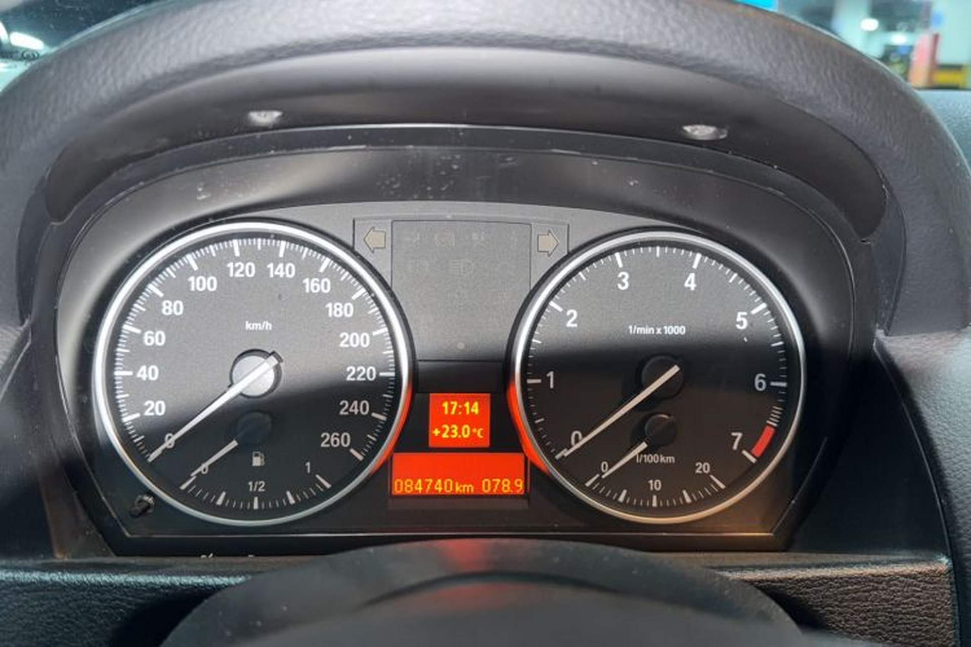 Used BMW X1 2015 xDrive20i Fashion Model Odometer Close Up