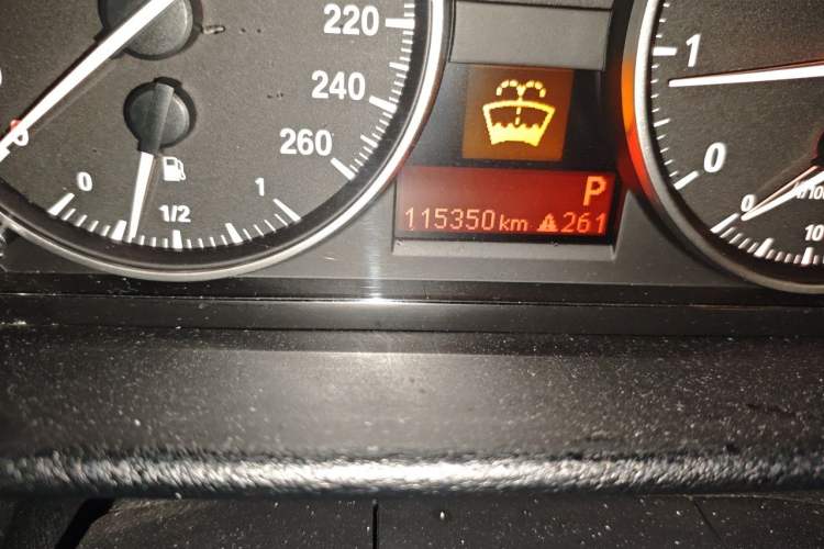 Used BMW X1 2015 xDrive20i Fashion Upgrade Edition Odometer Close Up