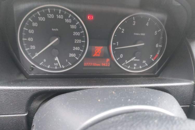 Used BMW X1 2015 sDrive18i Leading Edition Odometer Close Up