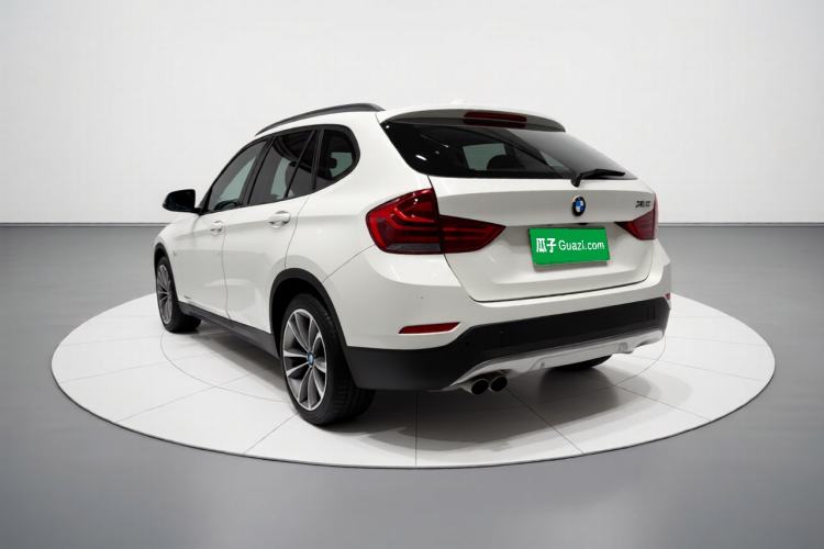 Used BMW X1 2015 sDrive18i Leading Edition Rear Left 45 Deg