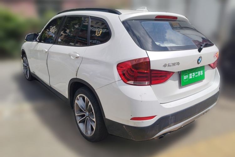 Used BMW X1 2015 sDrive18i Leading Edition Rear Left 45 Deg