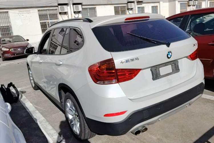 Used BMW X1 2015 sDrive18i Fashion Upgrade Edition Rear Left 45 Deg