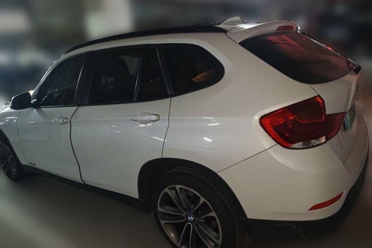 Used BMW X1 2015 sDrive18i Leading Edition Rear Left 45 Deg