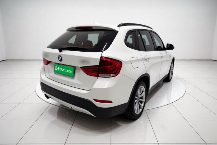 Used BMW X1 2015 sDrive18i Fashion Upgrade Edition Rear Right 45 Deg