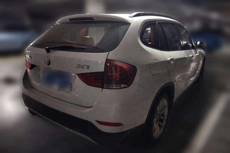 Used BMW X1 2015 sDrive18i Fashion Upgrade Edition Rear Right 45 Deg