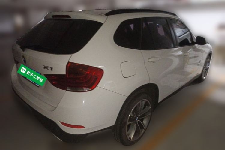 Used BMW X1 2015 sDrive18i Leading Edition Rear Right 45 Deg