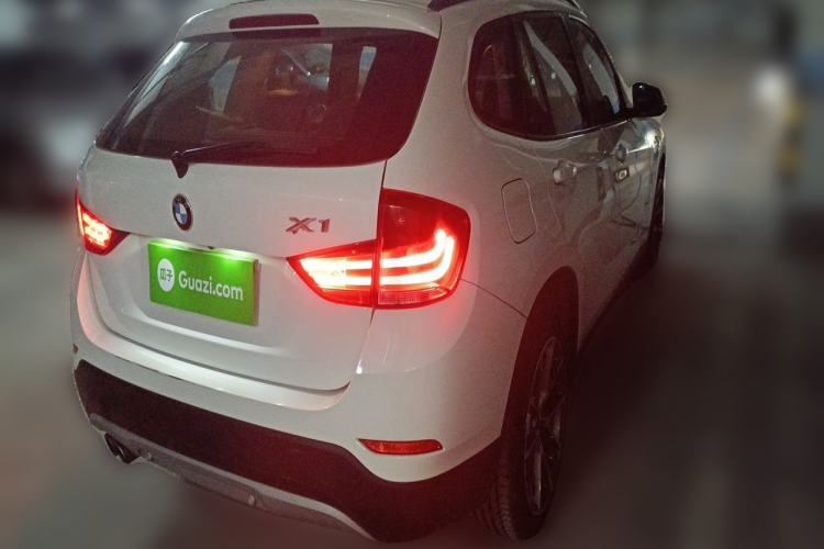 Used BMW X1 2015 sDrive18i Leading Edition Rear Right 45 Deg