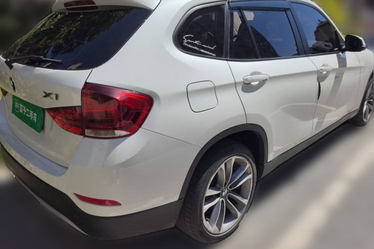 Used BMW X1 2015 sDrive18i Leading Edition Rear Right 45 Deg