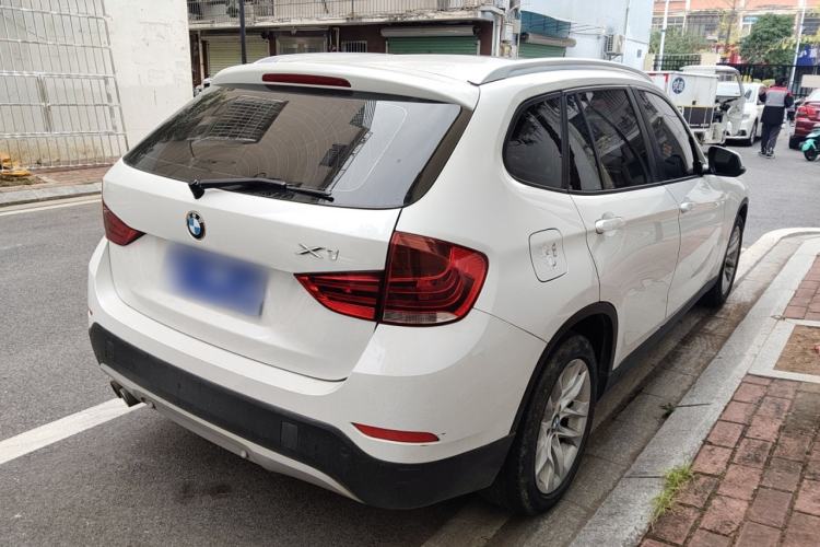 Used BMW X1 2015 sDrive18i Fashion Upgrade Edition Rear Right 45 Deg