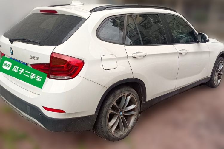 Used BMW X1 2015 sDrive18i Leading Edition Rear Right 45 Deg