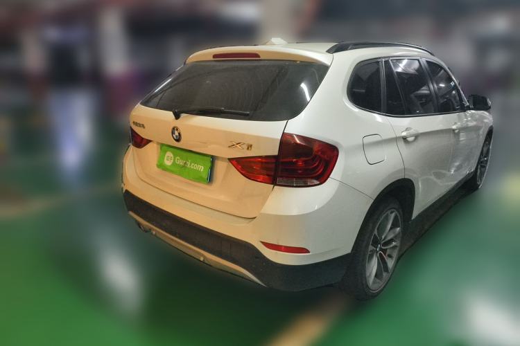 Used BMW X1 2015 sDrive18i Leading Edition Rear Right 45 Deg