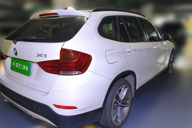 Used BMW X1 2015 sDrive18i Leading Edition Rear Right 45 Deg