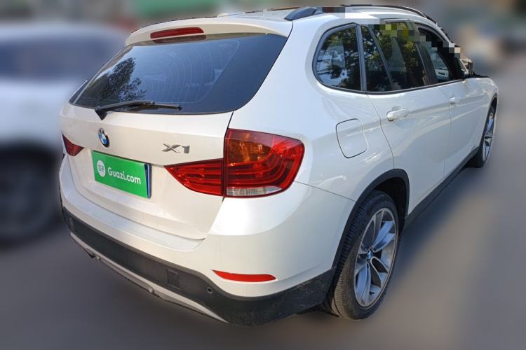 Used BMW X1 2015 sDrive18i Leading Edition Rear Right 45 Deg