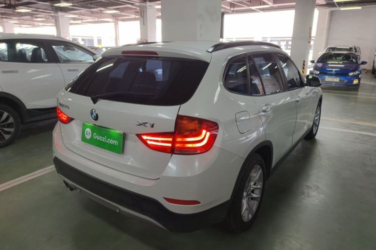 Used BMW X1 2015 sDrive18i Fashion Upgrade Edition Rear Right 45 Deg