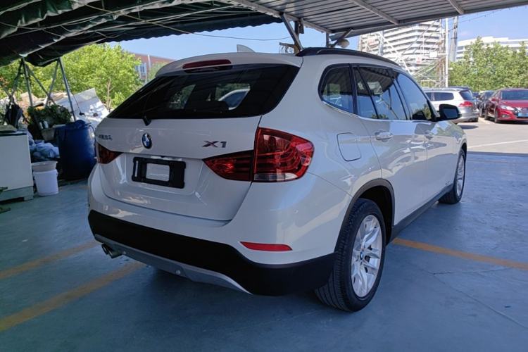 Used BMW X1 2015 sDrive18i Fashion Upgrade Edition Rear Right 45 Deg