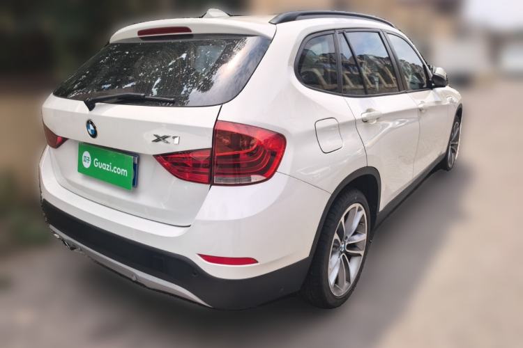 Used BMW X1 2015 sDrive18i Leading Edition Rear Right 45 Deg