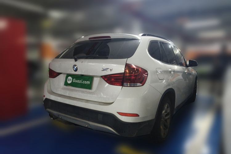 Used BMW X1 2015 sDrive18i Fashion Upgrade Edition Rear Right 45 Deg