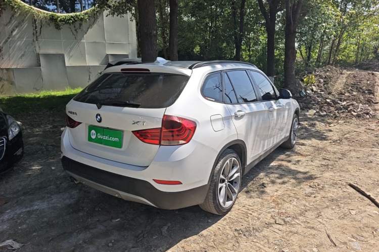 Used BMW X1 2015 sDrive18i Leading Edition Rear Right 45 Deg