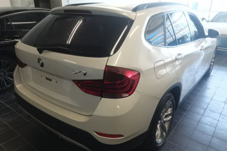 Used BMW X1 2015 sDrive18i Fashion Upgrade Edition Rear Right 45 Deg