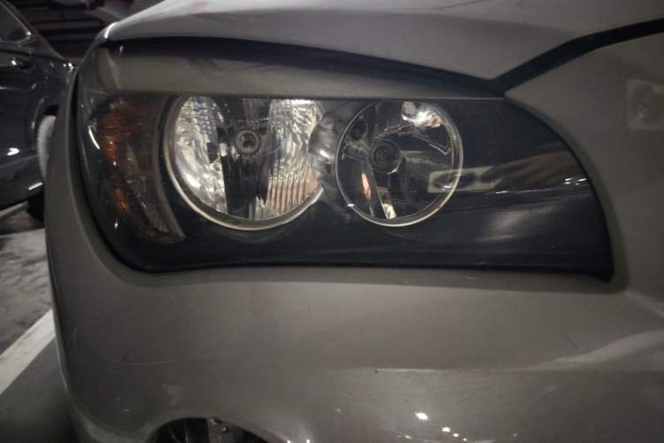 Used BMW X1 2015 sDrive18i Fashion Upgrade Edition Right Front Headlight