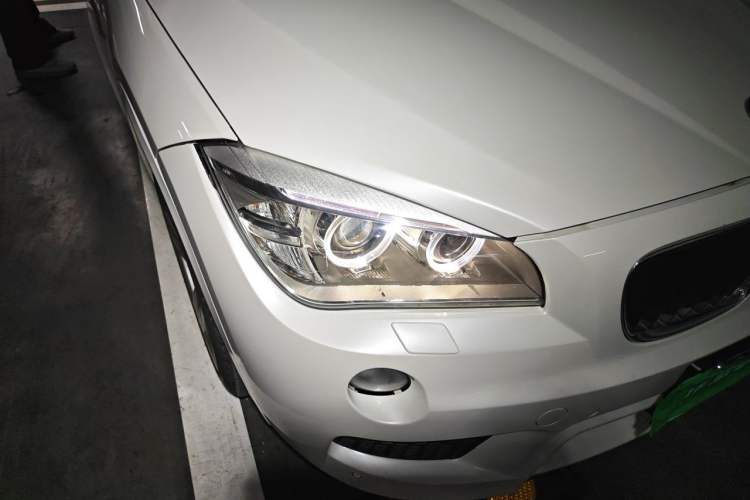 Used BMW X1 2015 sDrive18i Leading Edition Right Front Headlight