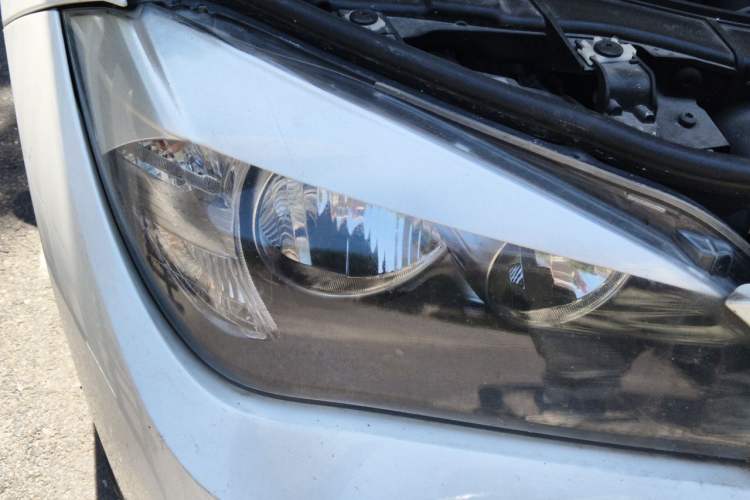 Used BMW X1 2015 sDrive18i Fashion Upgrade Edition Right Front Headlight
