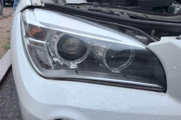 Used BMW X1 2015 sDrive18i Fashion Upgrade Edition Right Front Headlight