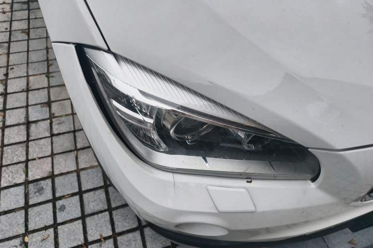 Used BMW X1 2015 sDrive18i Leading Edition Right Front Headlight