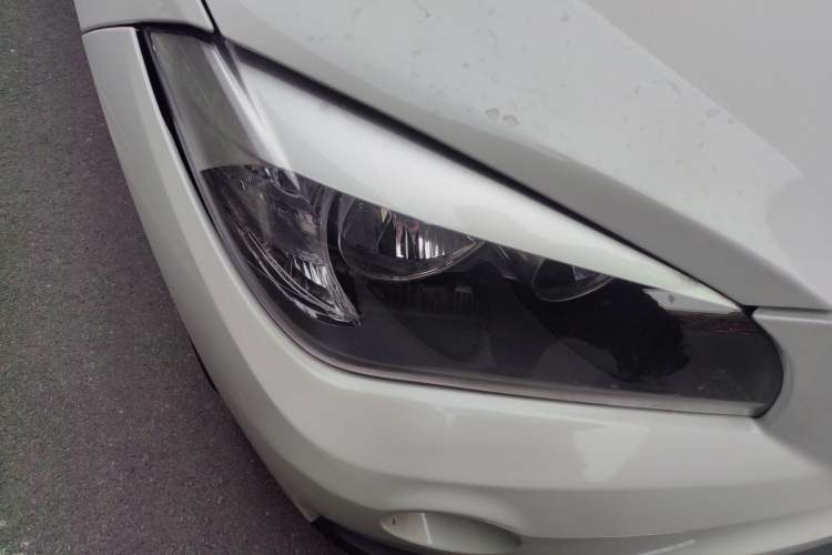 Used BMW X1 2015 sDrive18i Fashion Upgrade Edition Right Front Headlight