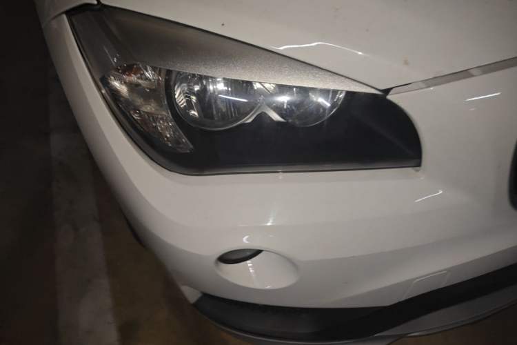 Used BMW X1 2015 sDrive18i Fashion Upgrade Edition Right Front Headlight